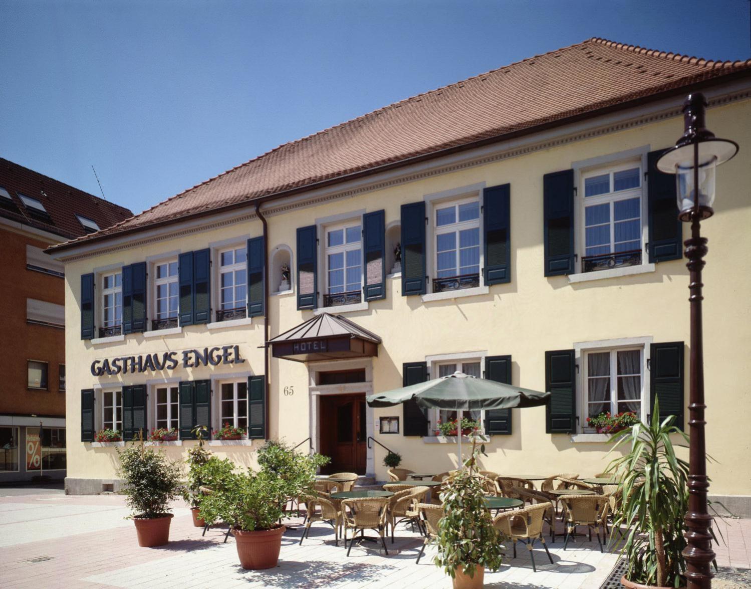 Gasthaus Zum Engel Hotel ราชตัทท์ ภายนอก รูปภาพ