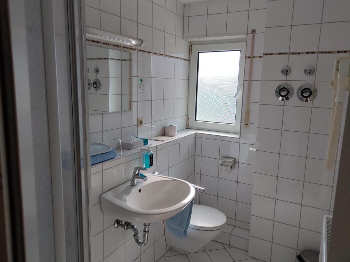 Gasthaus Zum Engel Hotel ราชตัทท์ ภายนอก รูปภาพ